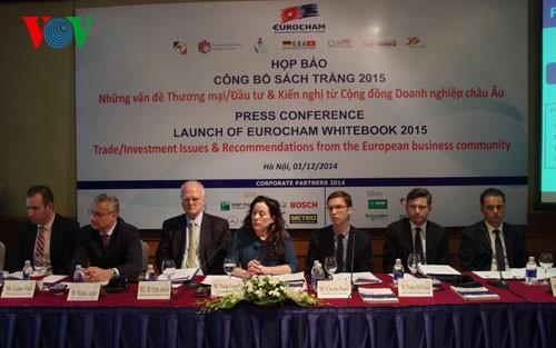 EuroCham publishes 2015 White Book on Vietnam trade, investment  - ảnh 1
